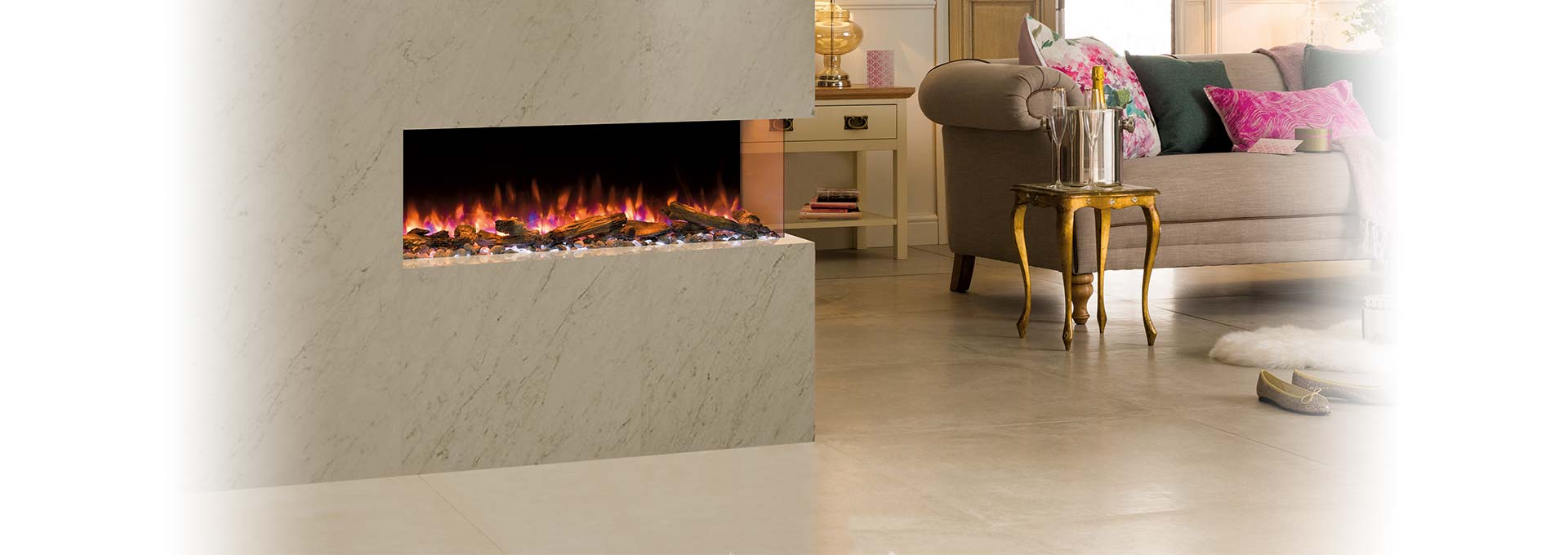 e-Reflex 110W Outset with Log &amp;amp; Pebble effects, left corner installation using left metal trim