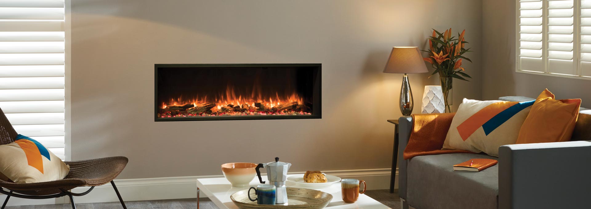 eReflex 105R Inset with Log &amp;amp; Pebble fuel effects